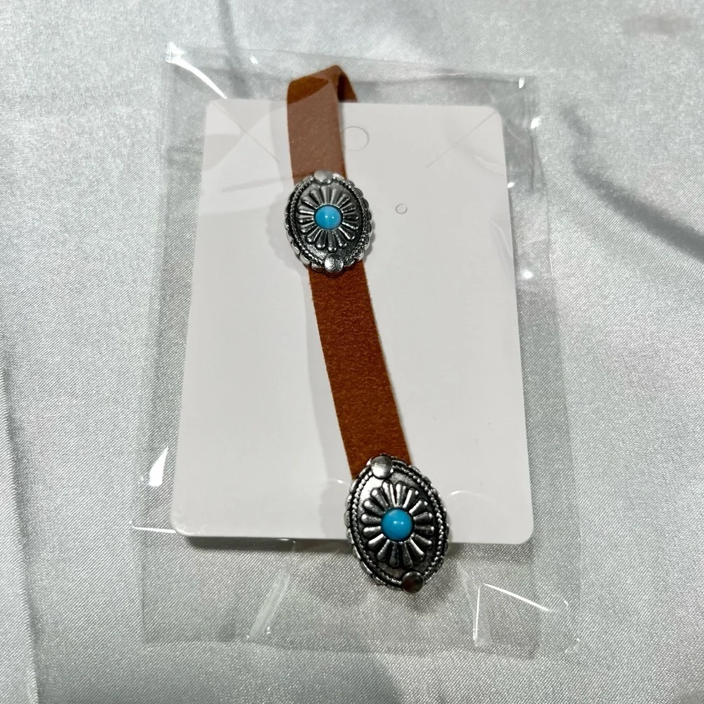 Turquoise Color Adjustable Choker Fashion Necklace - Picture 3 of 3